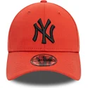 cappellino-curvo-arancione-regolabile-con-logo-nero-39thirty-league-essential-dei-new-york-yankees-mlb-di-new-era