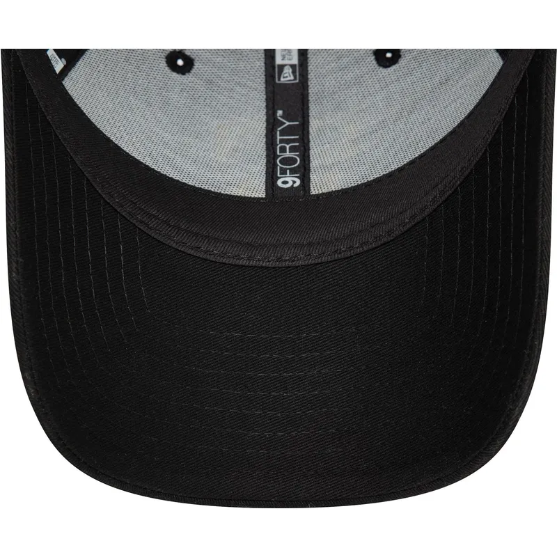 sort-justerbar-9forty-core-kasket-med-buet-skygge-fra-associazione-sportiva-roma-serie-a-fra-new-era