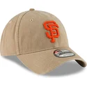 buet-beige-justerbar-9twenty-core-classic-kasket-fra-san-francisco-giants-mlb-fra-new-era