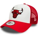 hvid-og-rod-trucker-kasket-a-frame-team-colour-fra-chicago-bulls-nba-fra-new-era