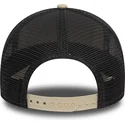 cappellino-trucker-beige-e-nero-a-frame-license-plate-di-los-angeles-citta-e-spiagge-di-new-era