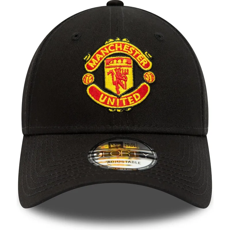 czarna-regulowana-czapka-z-zakrzywionym-daszkiem-9forty-essential-manchester-united-football-club-od-new-era