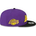 violet-og-sort-snapback-9fifty-statement-fladskaermshue-fra-los-angeles-lakers-nba-fra-new-era
