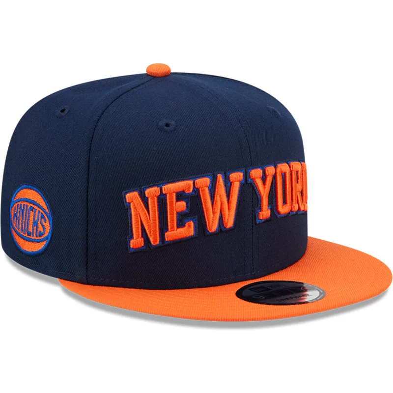 flad-kasket-marinebla-og-orange-snapback-9fifty-statement-fra-new-york-knicks-nba-fra-new-era