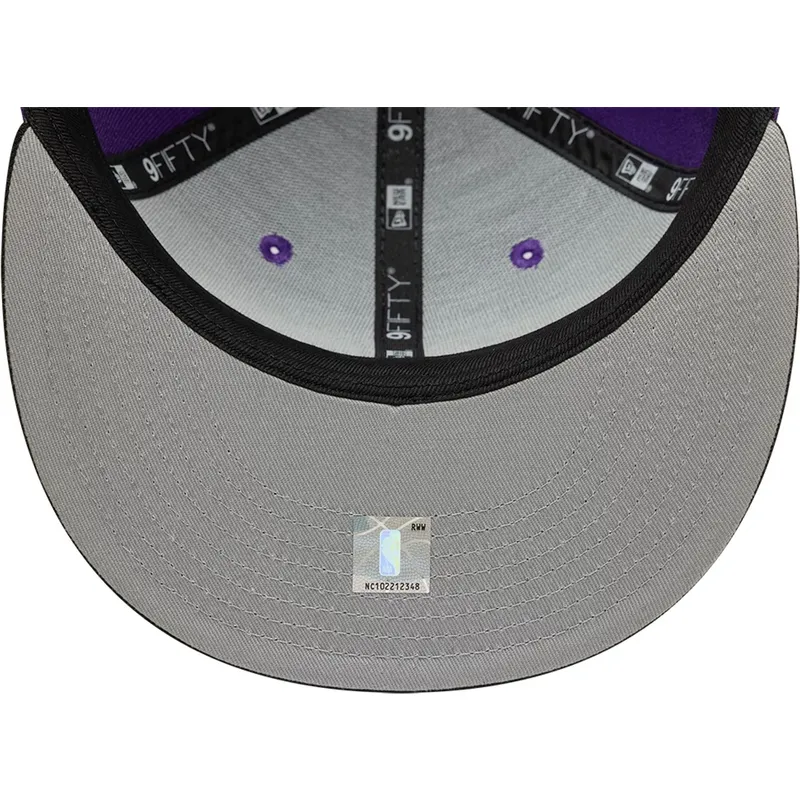 fioletowo-czarna-czapka-z-plaskim-daszkiem-snapback-9fifty-classic-toronto-raptors-nba-od-new-era