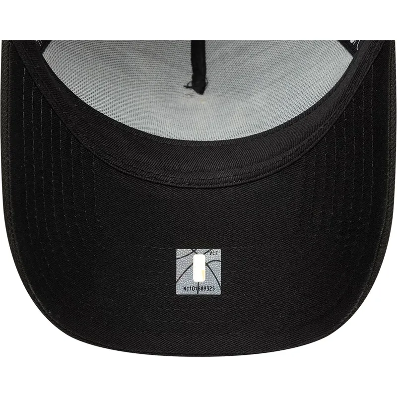 cappellino-trucker-nero-e-viola-a-frame-classic-di-toronto-raptors-nba-di-new-era