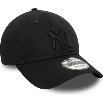 Sort justerbar curved kasket med sort logo 9TWENTY League Essential fra New York Yankees MLB fra New Era