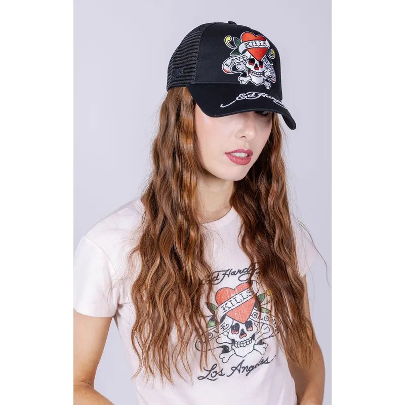 svart-truckerkeps-love-kills-slowly-fran-ed-hardy