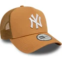 casquette-trucker-marron-claire-9forty-a-frame-league-essential-new-york-yankees-mlb-new-era