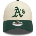 buet-beige-og-gron-justerbar-9forty-colour-block-kasket-fra-oakland-athletics-mlb-fra-new-era