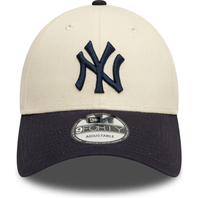 justerbar-beige-och-marinbla-9forty-colour-block-new-york-yankees-mlb-keps-fran-new-era