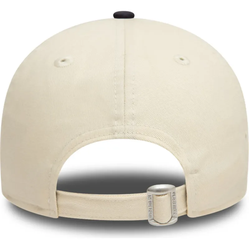 justerbar-beige-och-marinbla-9forty-colour-block-new-york-yankees-mlb-keps-fran-new-era