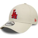 beige-verstellbare-curved-cap-mit-rotem-logo-9forty-side-patch-der-los-angeles-dodgers-mlb-von-new-era