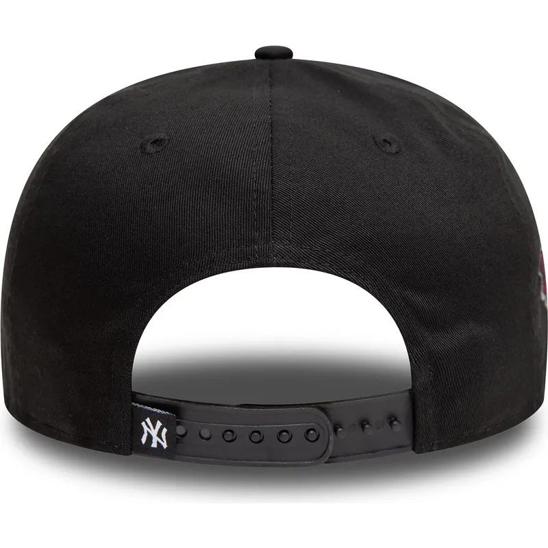 cappello-piatto-nero-snapback-con-logo-grigio-9fifty-icon-dei-new-york-yankees-mlb-snake-di-new-era