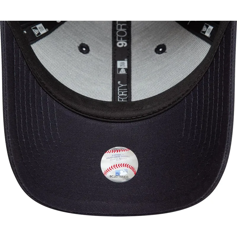 marineblaue-verstellbare-curved-cap-mit-blauem-logo-9forty-side-patch-der-new-york-yankees-mlb-von-new-era