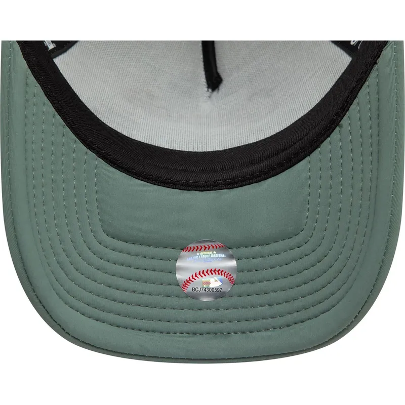 cappellino-trucker-verde-9forty-a-frame-fruit-graphic-di-st-louis-cardinals-mlb-di-new-era