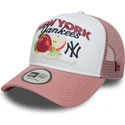 cappellino-trucker-bianco-e-rosa-9forty-a-frame-fruit-graphic-dei-new-york-yankees-mlb-di-new-era