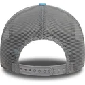cappellino-trucker-beige-e-blu-9forty-a-frame-license-plate-di-cape-cities-and-beaches-di-new-era