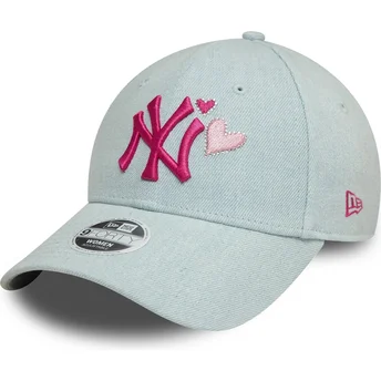 Casquette courbée bleue claire ajustable pour femme avec logo rose 9FORTY Denim Icon Heart New York Yankees MLB New Era