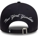 new-era-mlb-new-york-yankees-9forty-navy-blaue-kappe-mit-gebogenem-schirm-und-frucht-icon