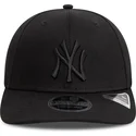 casquette-courbee-noire-snapback-avec-logo-noir-9seventy-stretch-snap-new-york-yankees-mlb-new-era