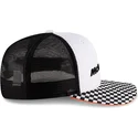 weisse-und-schwarze-flache-trucker-kappe-snapback-9fifty-checkered-visor-von-mclaren-racing-formula-1-von-new-era