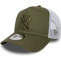 gron-og-hvid-trucker-kasket-med-gront-logo-a-frame-league-essential-fra-new-york-yankees-mlb-fra-new-era