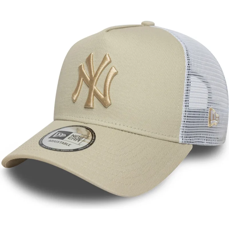 bezowo-biala-czapka-trucker-z-bezowym-logo-a-frame-league-essential-new-york-yankees-mlb-od-new-era