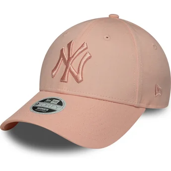 Gorra curva rosa ajustable para mujer con logo rosa 9FORTY League Essential de New York Yankees MLB de New Era