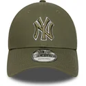 gron-bojd-justerbar-keps-med-gront-9forty-outline-logotyp-fran-new-york-yankees-mlb-av-new-era