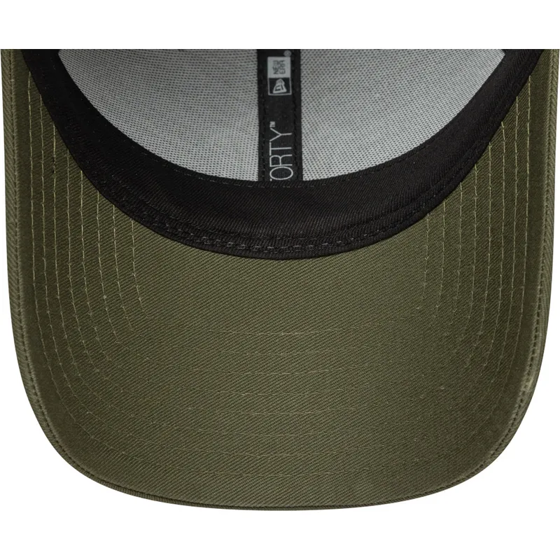 justerbar-gron-buet-kasket-med-gront-logo-9forty-outline-fra-new-york-yankees-mlb-af-new-era