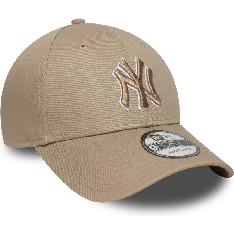 jasnobrazowa-czapka-z-zakrzywionym-daszkiem-regulowana-z-brazowym-logo-9forty-outline-new-york-yankees-mlb-od-new-era