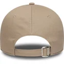 casquette-courbee-marron-claire-ajustable-avec-logo-marron-9forty-outline-new-york-yankees-mlb-new-era