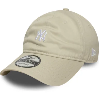 Beżowa regulowana czapka z zakrzywionym daszkiem 9TWENTY Mini Logo New York Yankees MLB od New Era