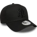 new-era-new-york-yankees-mlb-e-frame-league-essential-schwarze-snapback-cap-mit-gebogenem-schirm-und-schwarzem-logo