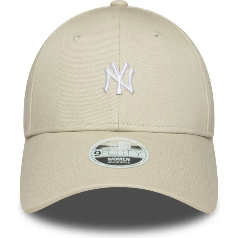 bezowa-zakrzywiona-czapka-regulowana-dla-kobiet-9forty-mini-logo-new-york-yankees-mlb-od-new-era