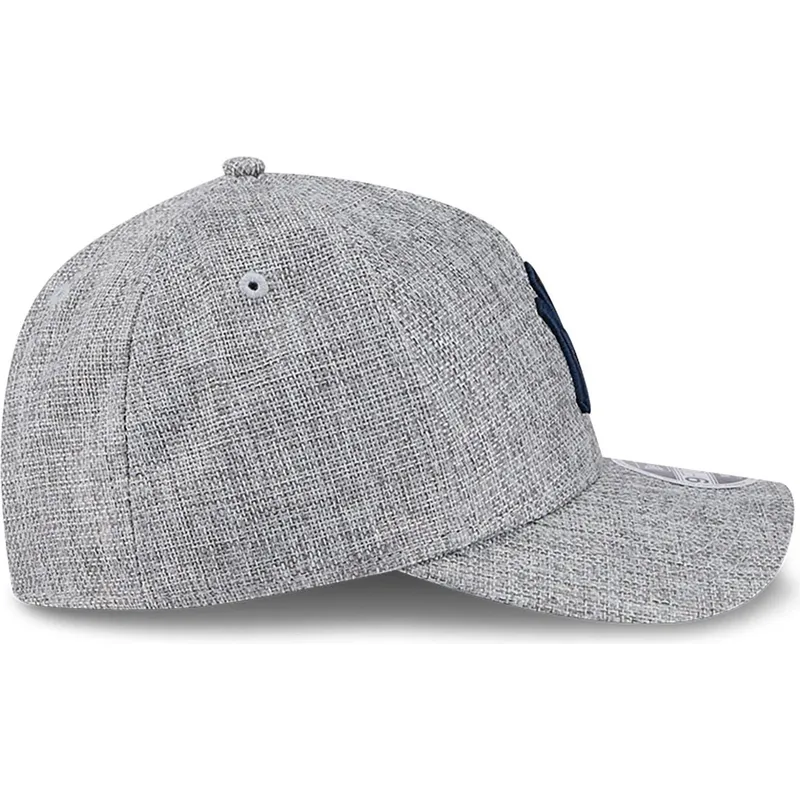 cappellino-curvo-grigio-snapback-con-logo-blu-marino-9forty-m-crown-a-frame-cotton-weave-di-new-york-yankees-mlb-di-new-era