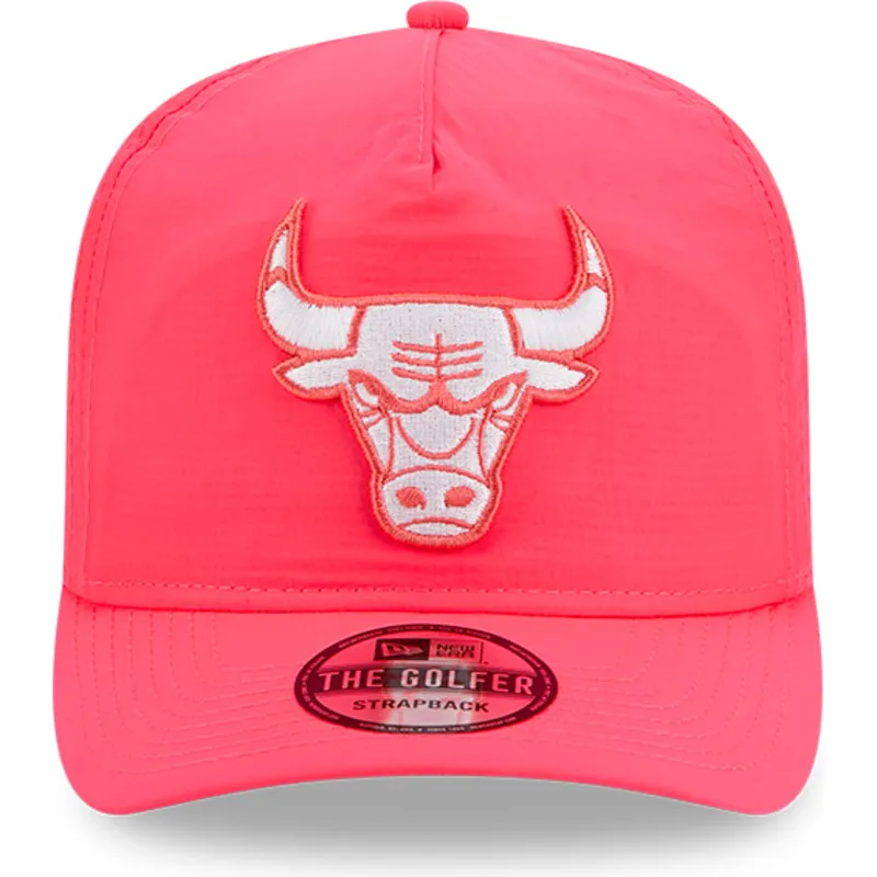 rozowa-zakrzywiona-czapka-z-daszkiem-golfer-everyday-nylon-chicago-bulls-nba-od-new-era-regulowana