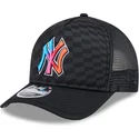 trucker-9forty-m-crown-a-frame-gradient-raceway-new-york-yankees-mlb-new-era