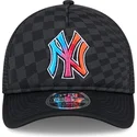 trucker-9forty-m-crown-a-frame-gradient-raceway-new-york-yankees-mlb-new-era