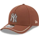 cappellino-curvo-marrone-snapback-9forty-m-crown-a-frame-motorsport-di-new-york-yankees-mlb-di-new-era