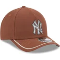 brun-buet-snapback-9forty-m-crown-a-frame-motorsport-kasket-fra-new-york-yankees-mlb-af-new-era