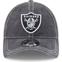 graue-verstellbare-curved-cap-9twenty-washed-contrast-der-las-vegas-raiders-nfl-von-new-era