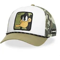 trucker-cap-weiss-und-camouflage-duffy-duck-loo11-cam-looney-tunes-von-capslab