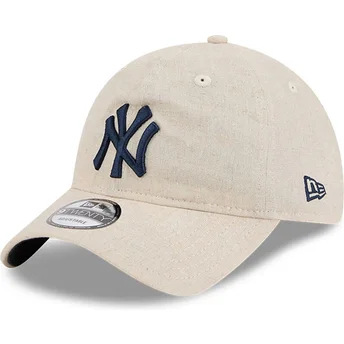 Gorra curva beige ajustable con logo azul marino 9TWENTY Linen Spring Training Fan Pack 2025 de New York Yankees MLB de New Era