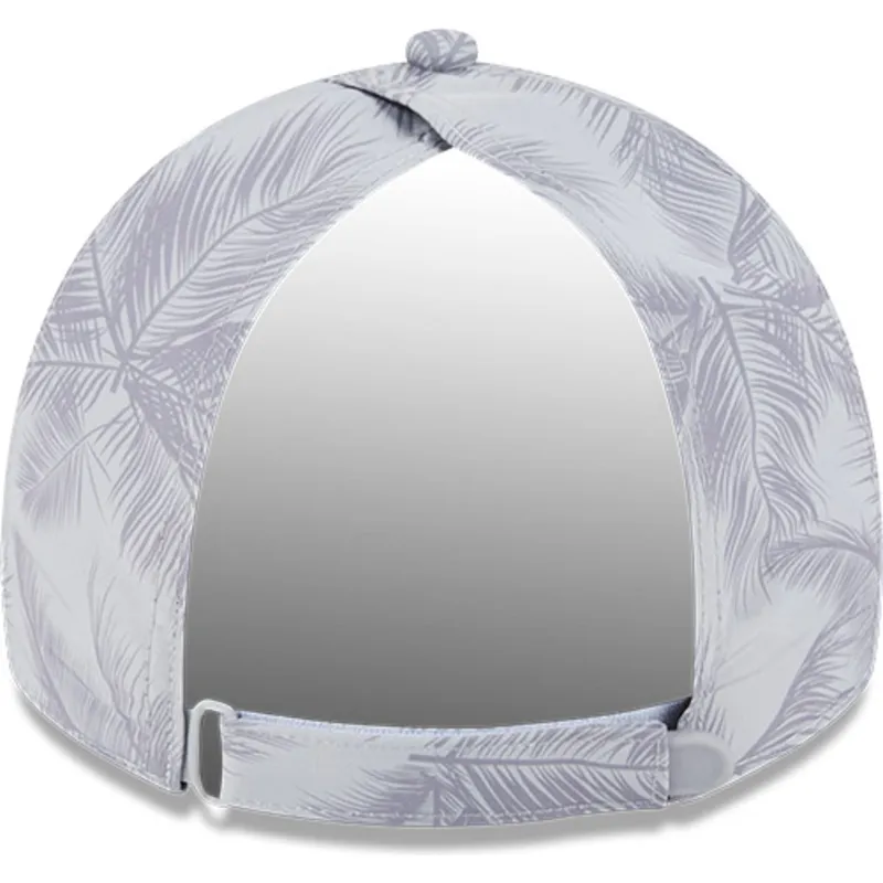 gra-justerbar-kvindekasket-med-buet-skygge-9twenty-leaf-open-back-spring-training-fan-pack-2025-fra-new-york-yankees-mlb-fra-new