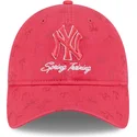 new-york-yankees-mlb-new-era-9twenty-pattern-spring-training-fan-pack-2025-justerbar-rosa-kvindekasket-med-buet-skygge