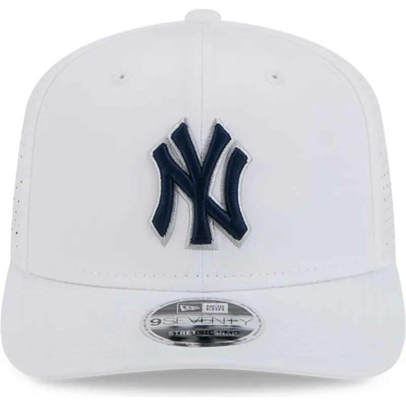cappellino-trucker-bianco-9seventy-perf-spring-training-fan-pack-2025-dei-new-york-yankees-mlb-di-new-era
