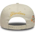 cappello-piatto-beige-snapback-9fifty-floral-dei-new-york-yankees-mlb-di-new-era