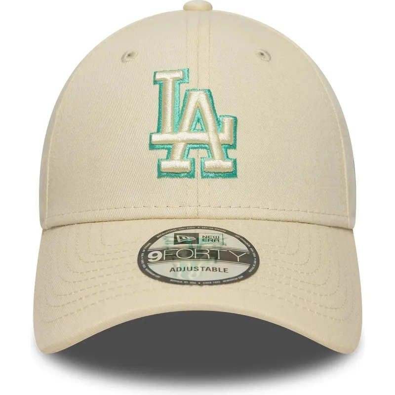 bezowa-czapka-z-zakrzywionym-daszkiem-regulowana-z-zielonym-logo-los-angeles-dodgers-mlb-9forty-team-outline-marki-new-era